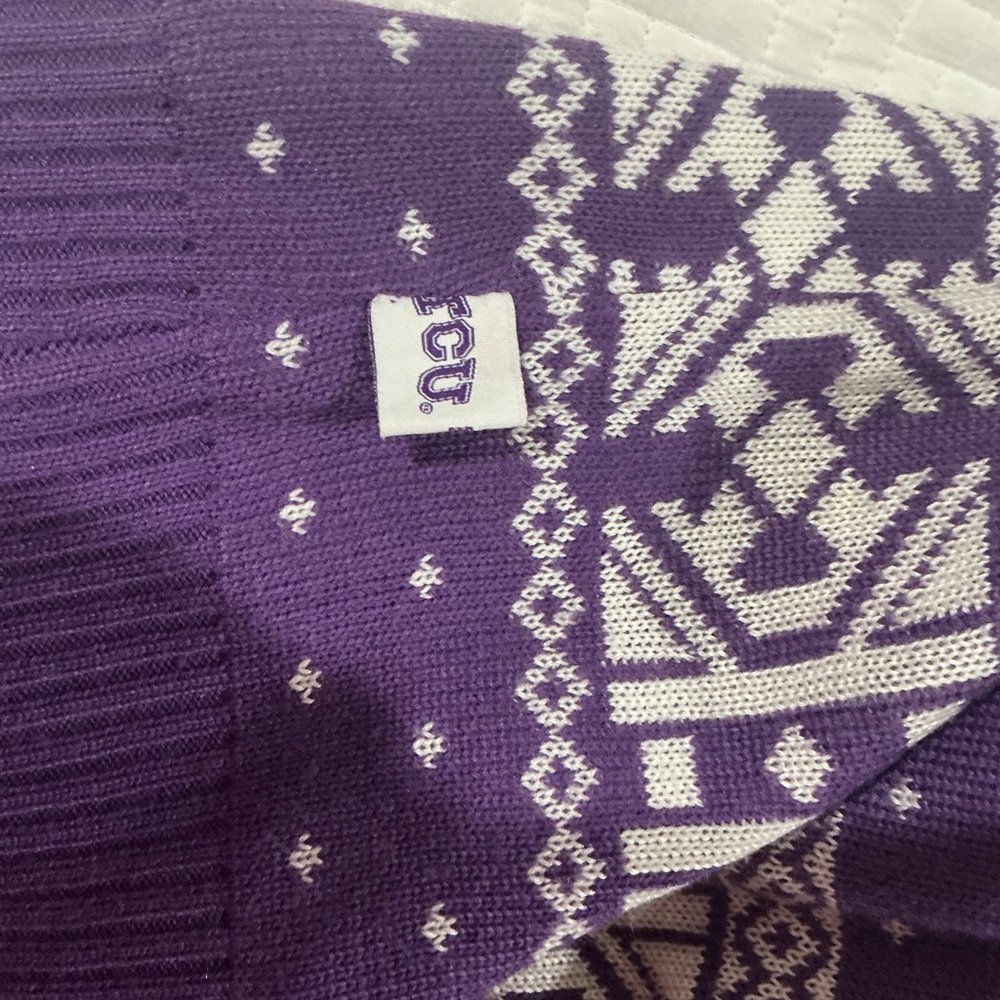 TCU CHRISTMAS SWEATER, size L, worn 2 times. - Picture 4 of 4